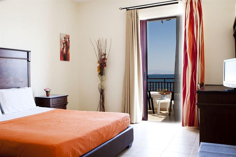 Laza Beach Inn Hotel Skala  Exterior photo